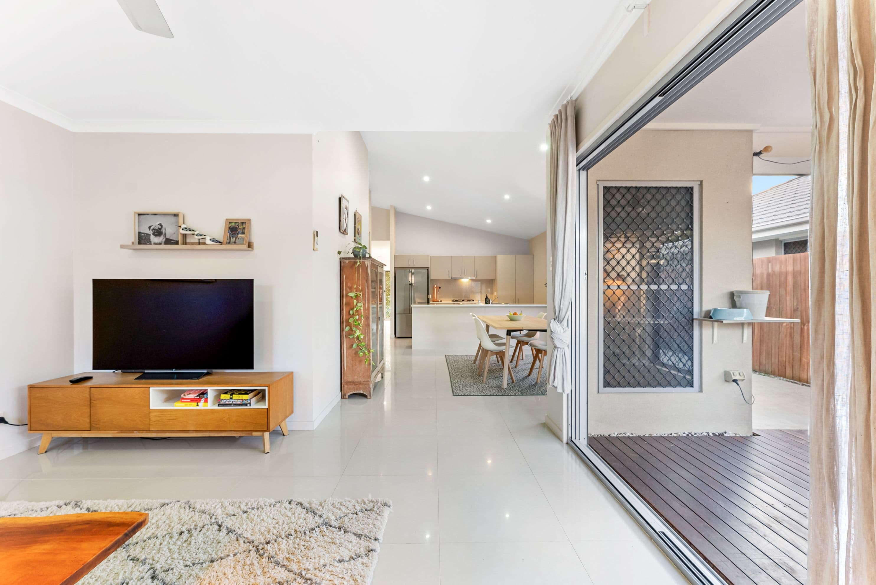6 Hartley Crescent, North Lakes QLD 4509, North Lakes - Thumbnail 2