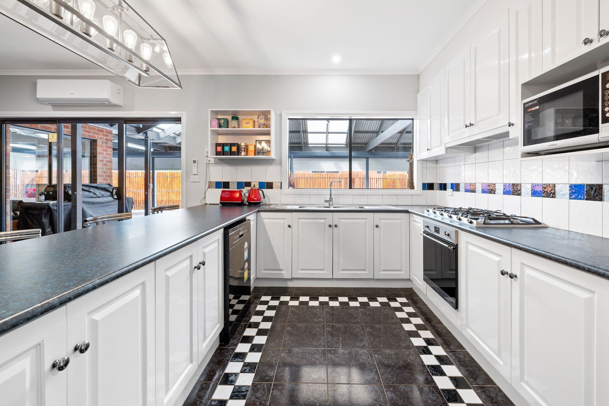 26 Tarragon Drive, Tarneit VIC 3029, Tarneit - Thumbnail 3