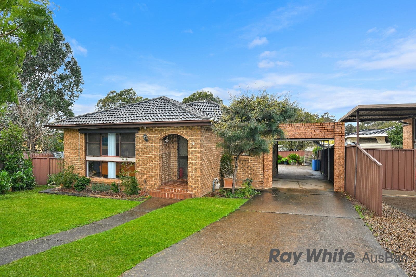 4 Arum Place, Macquarie Fields NSW 2564, Macquarie Fields - Image 1