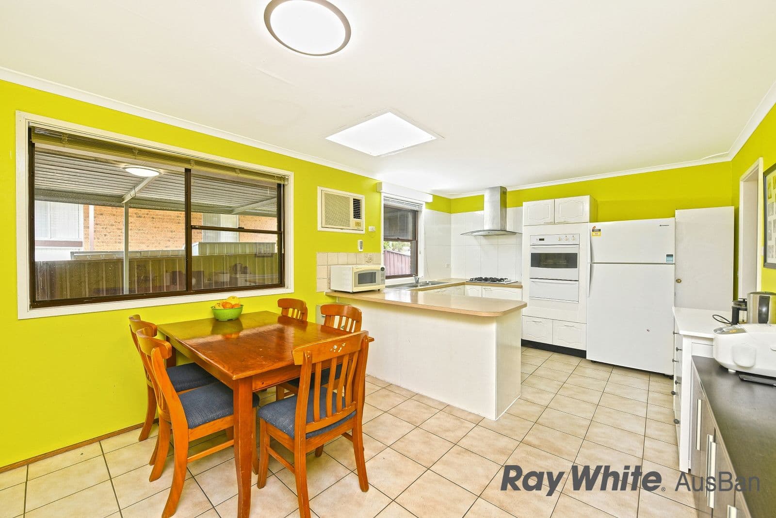 4 Arum Place, Macquarie Fields NSW 2564, Macquarie Fields - Thumbnail 4