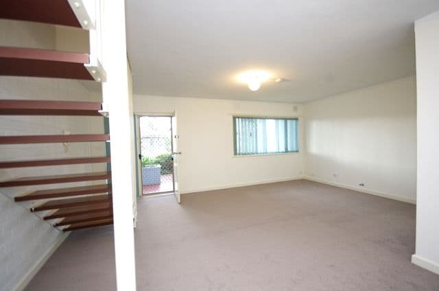 22 Manolas Way, GIRRAWHEEN WA 6064, Girrawheen - Thumbnail 5