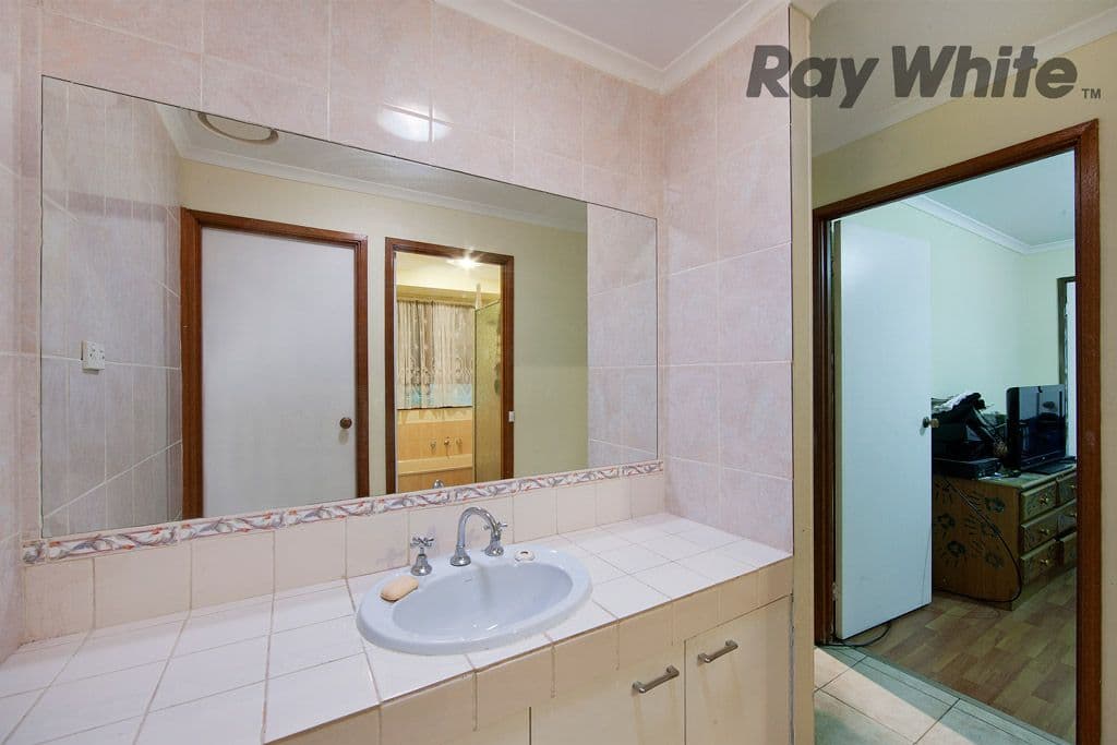 102 Shane Avenue, SEABROOK VIC 3028, Seabrook - Thumbnail 4