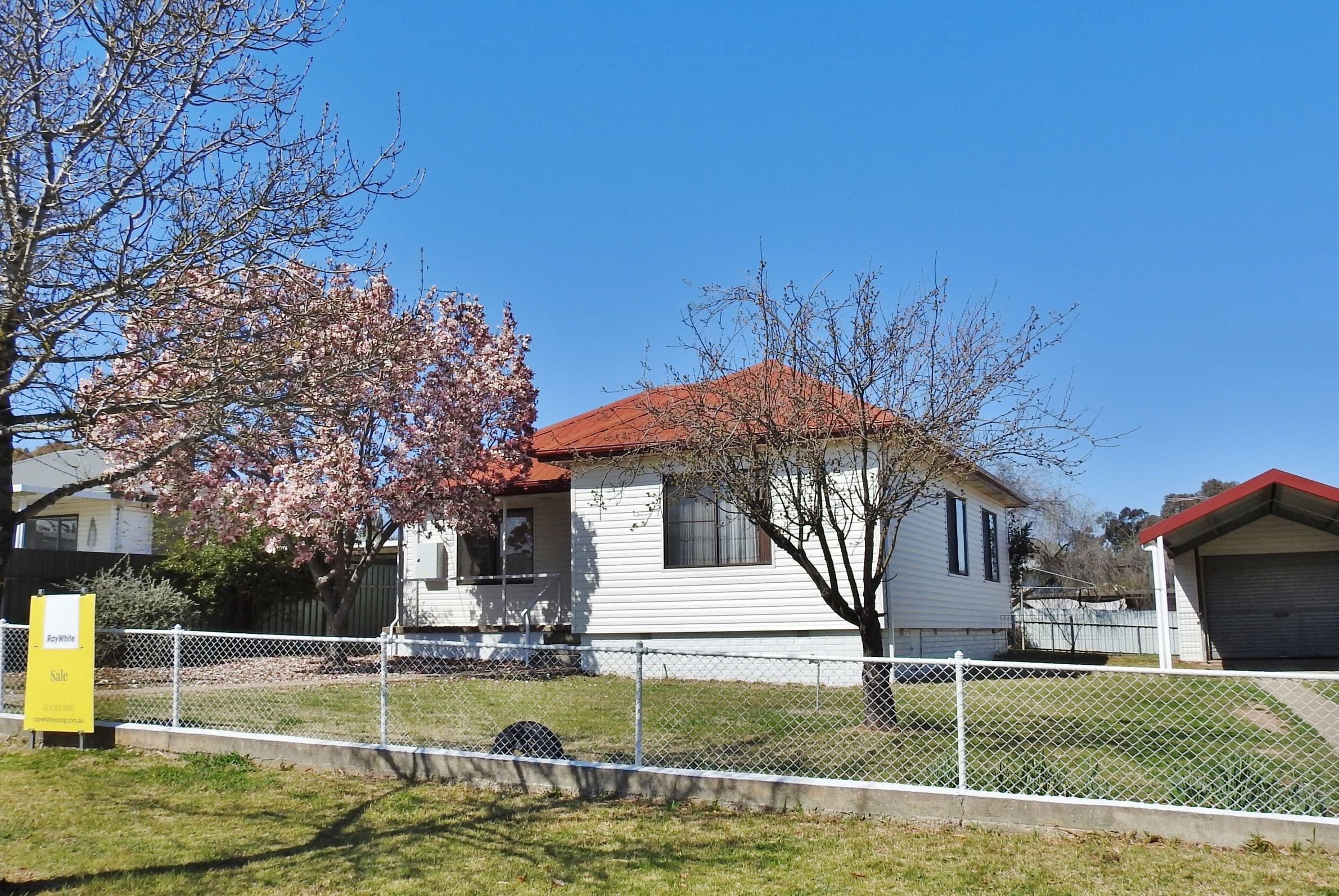 54 Currawong Street, Young - Image 1