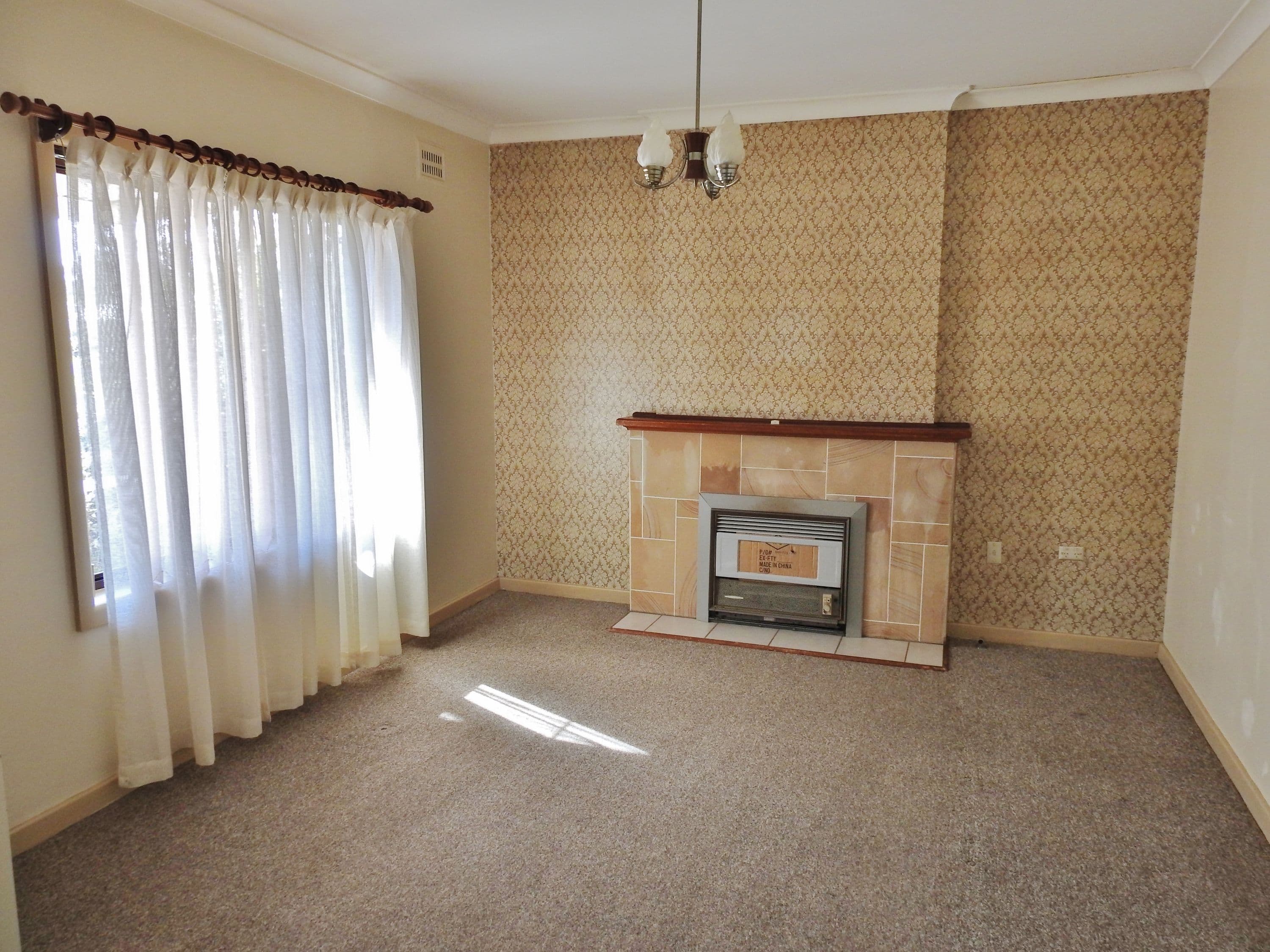 54 Currawong Street, Young - Thumbnail 3