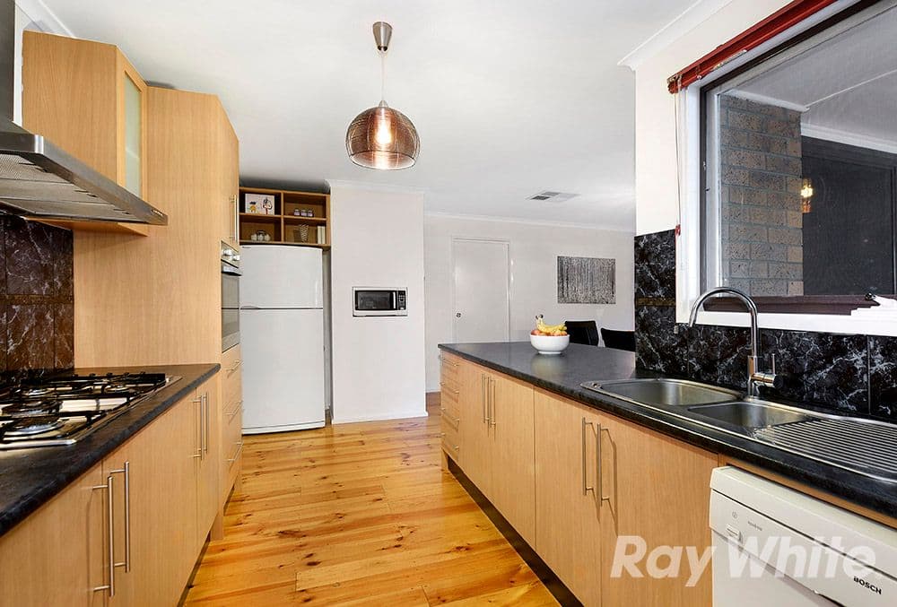 69 Holmbury Boulevard, Mulgrave VIC 3170, Mulgrave - Thumbnail 2