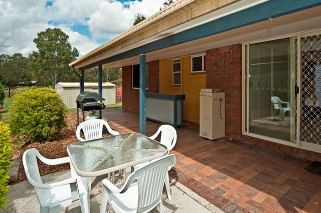 27 Knight Avenue, SILKSTONE QLD 4304, Silkstone - Thumbnail 3