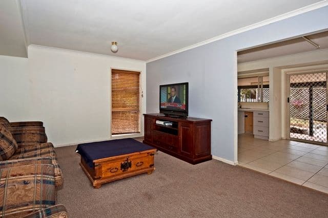 27 Knight Avenue, SILKSTONE QLD 4304, Silkstone - Thumbnail 7