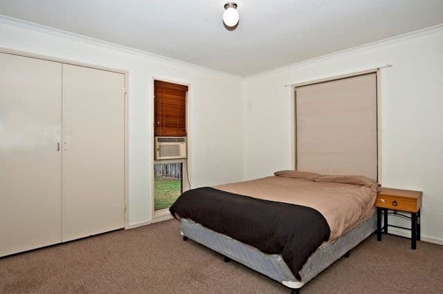 27 Knight Avenue, SILKSTONE QLD 4304, Silkstone - Thumbnail 8