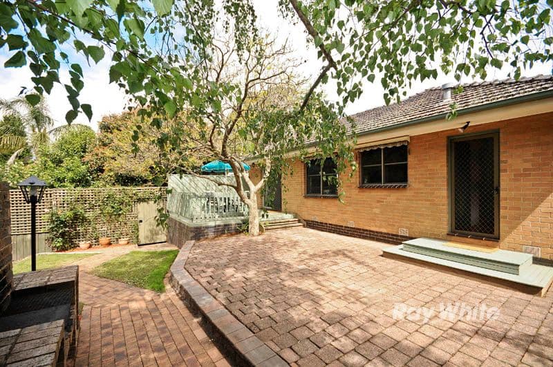 31 Kirrawee Avenue, WANTIRNA SOUTH VIC 3152, Wantirna South - Thumbnail 4