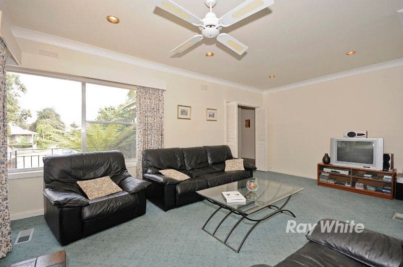31 Kirrawee Avenue, WANTIRNA SOUTH VIC 3152, Wantirna South - Thumbnail 5