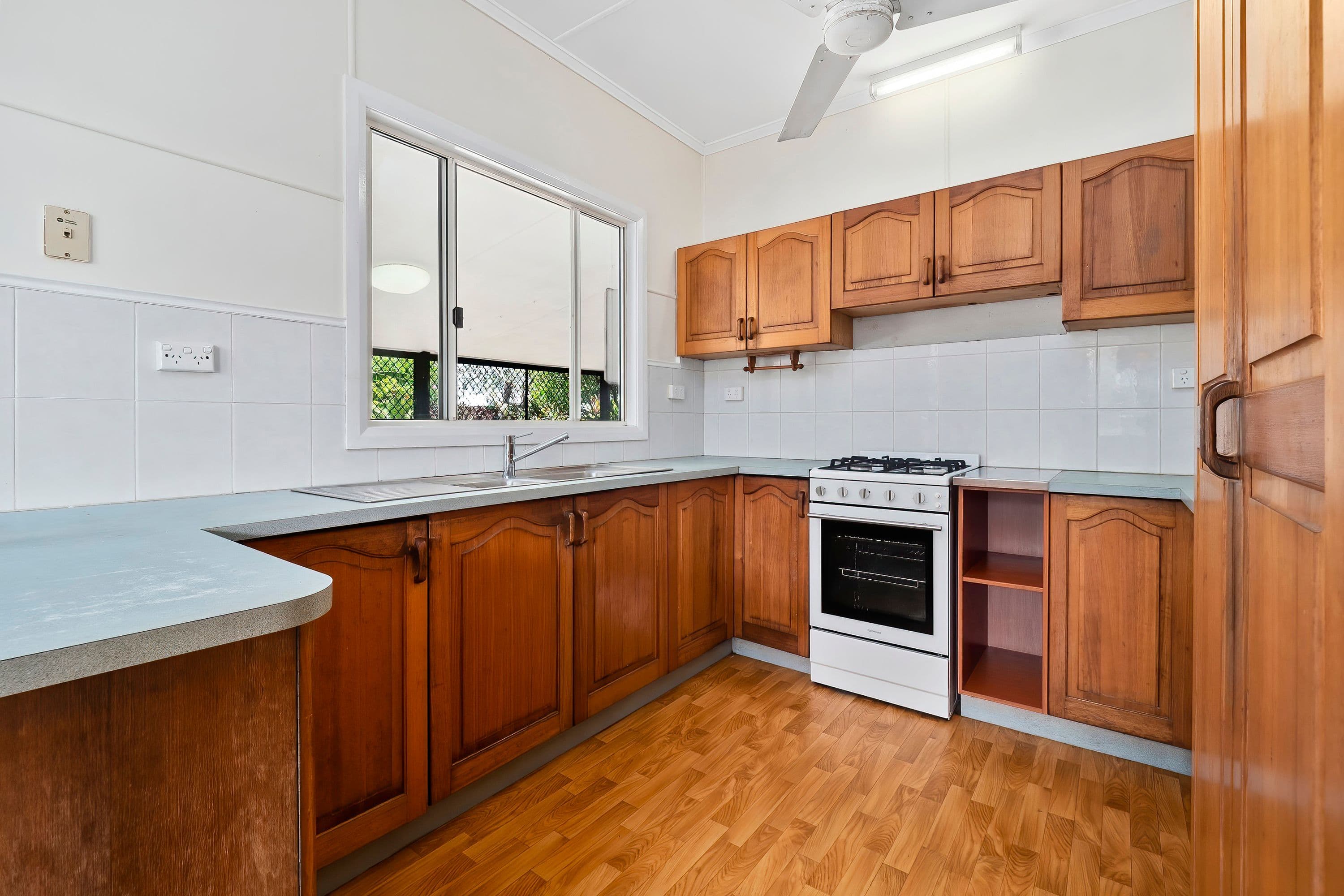 6 Howe Street, Gordonvale QLD 4865, Gordonvale - Thumbnail 2