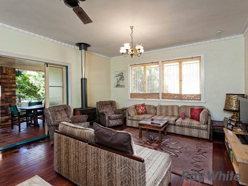 54 Julia Street, WAVELL HEIGHTS QLD 4012, Wavell Heights - Thumbnail 3