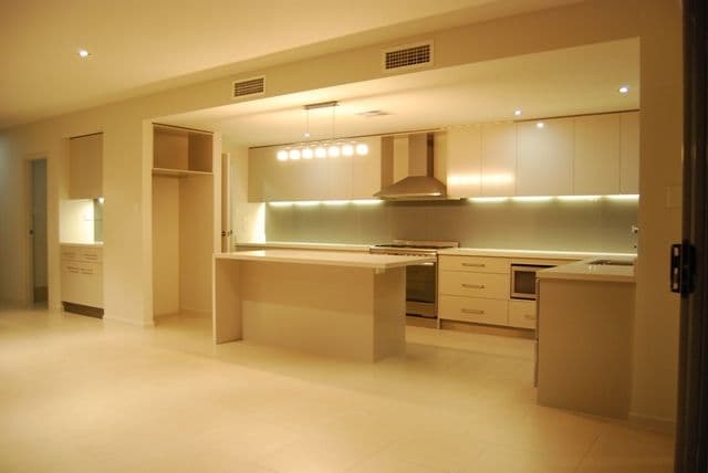29 South Quay Drive, BIGGERA WATERS QLD 4216, Biggera Waters - Thumbnail 5