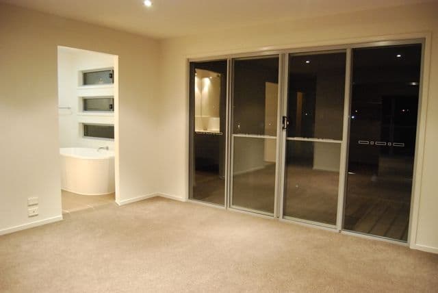 29 South Quay Drive, BIGGERA WATERS QLD 4216, Biggera Waters - Thumbnail 6