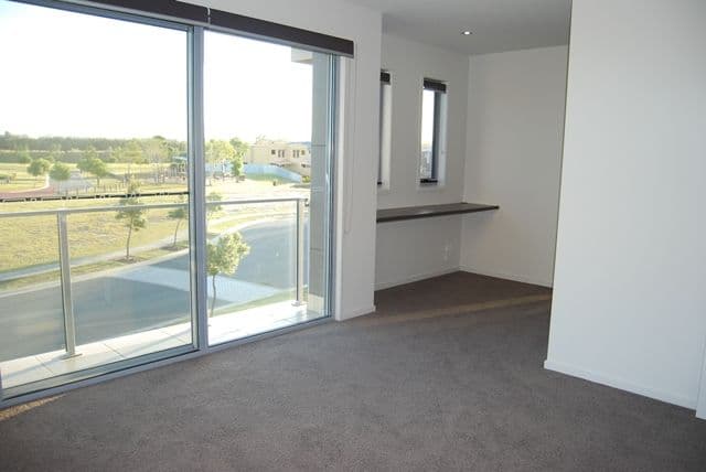 29 South Quay Drive, BIGGERA WATERS QLD 4216, Biggera Waters - Thumbnail 8