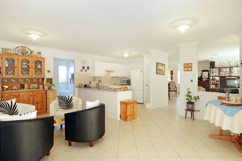 6A Oaks Avenue, LONG JETTY NSW 2261, Long Jetty - Thumbnail 2