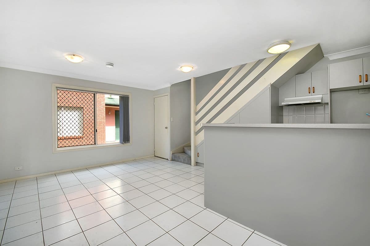 32 Wilkie Street, Yeerongpilly QLD 4105, Yeerongpilly - Thumbnail 3