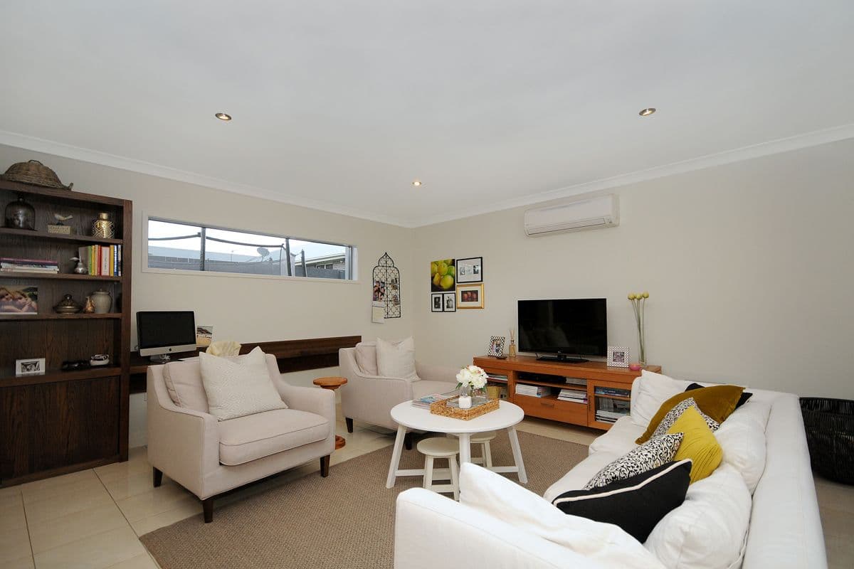 32 Nursery Drive, MIDDLE RIDGE QLD 4350, Middle Ridge - Thumbnail 4