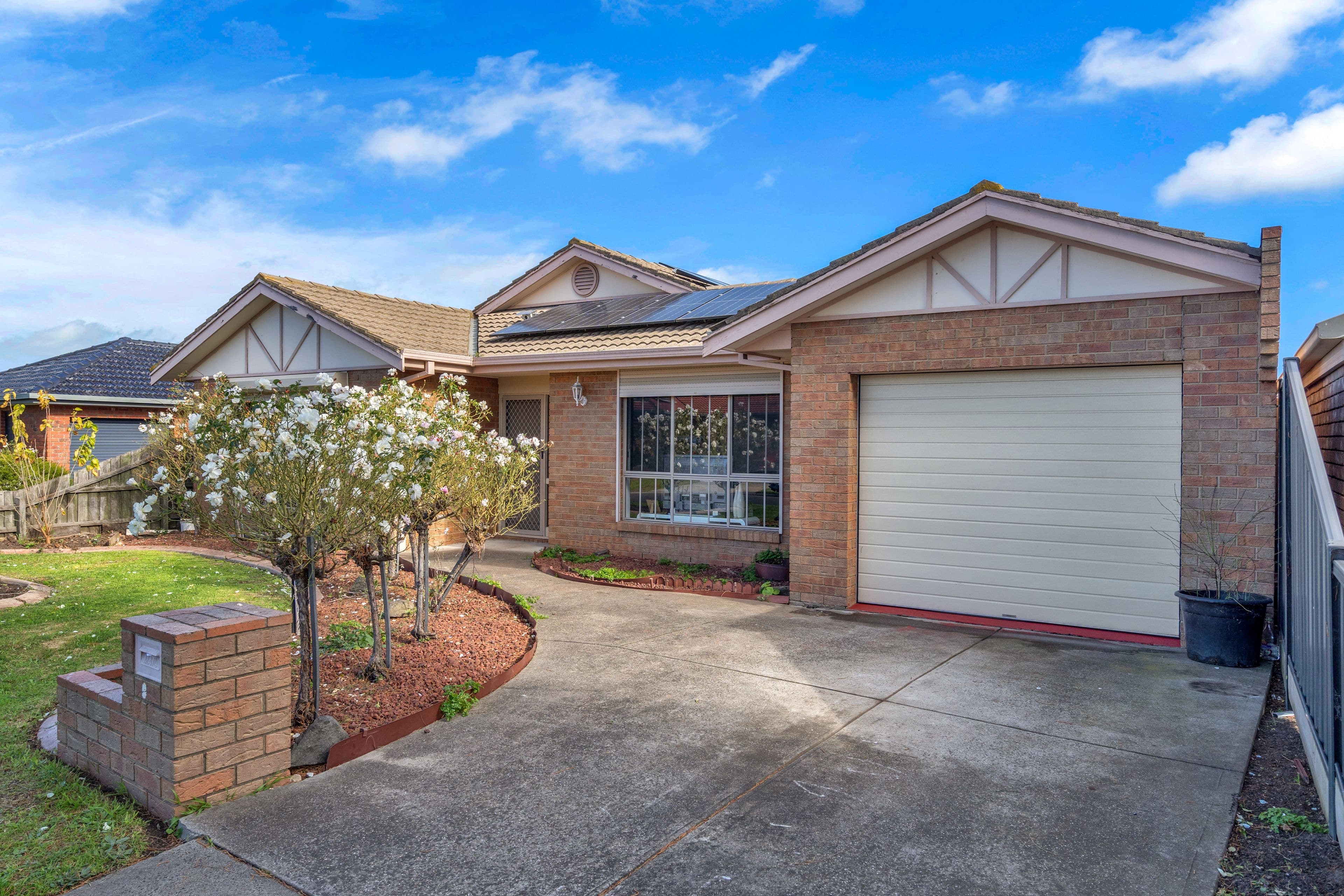 16 Harvey Court, Roxburgh Park VIC 3064, Roxburgh Park - Thumbnail 2