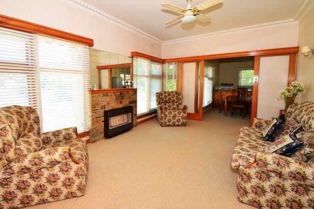 5 Papua Street, WATSONIA VIC 3087, Watsonia - Thumbnail 4