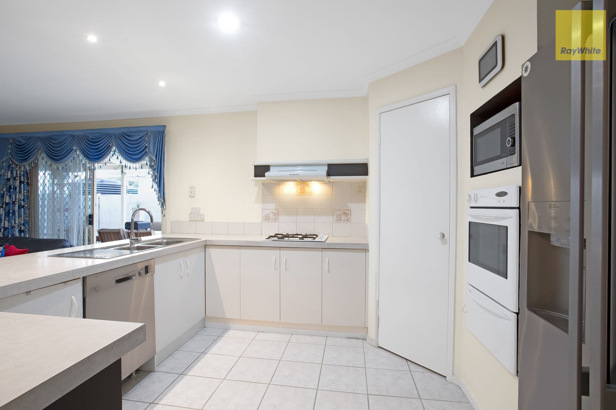 11 Profita Avenue, Sydenham VIC 3037, Sydenham - Thumbnail 3