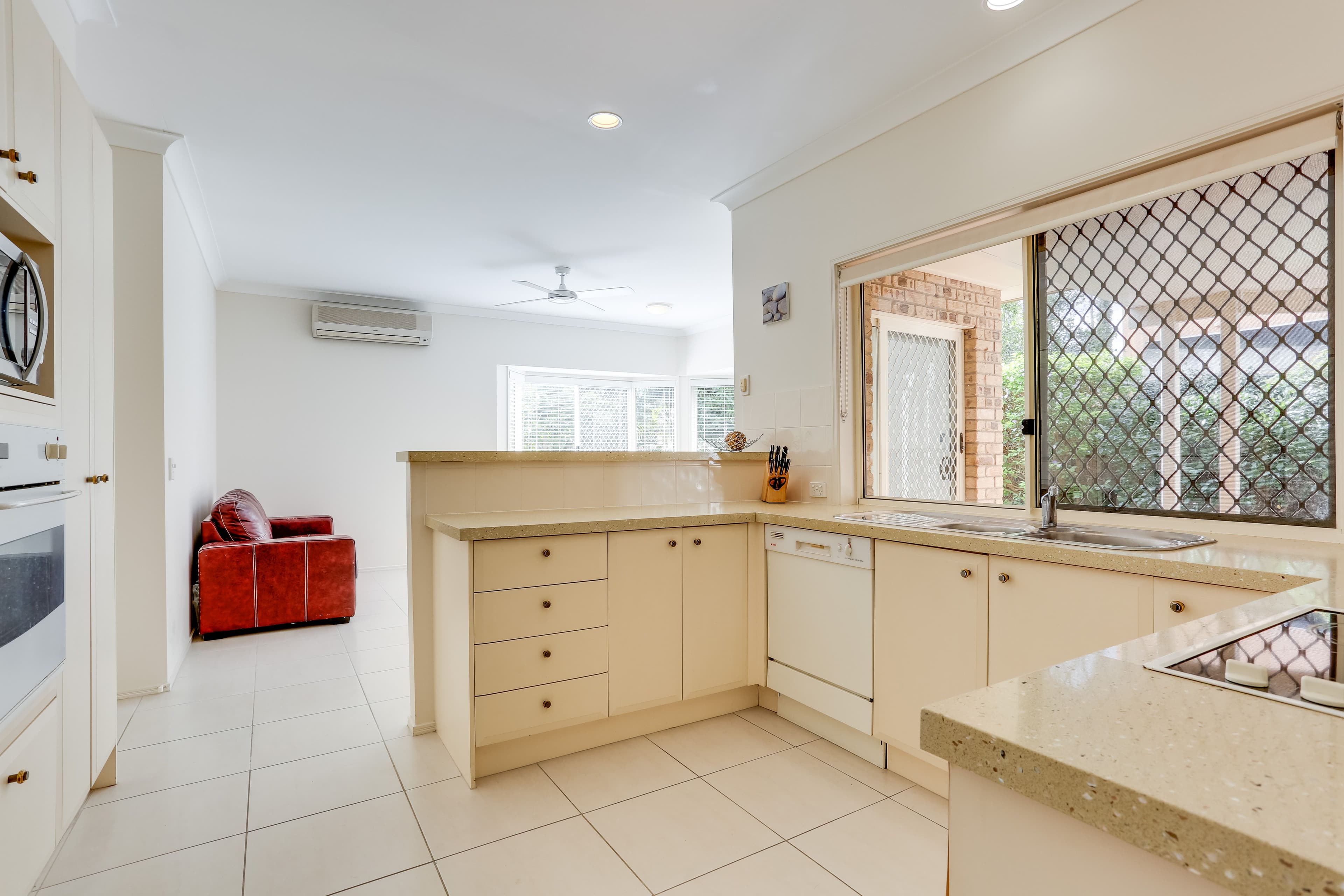 33 Tennent Street, Westlake QLD 4074, Westlake - Thumbnail 3