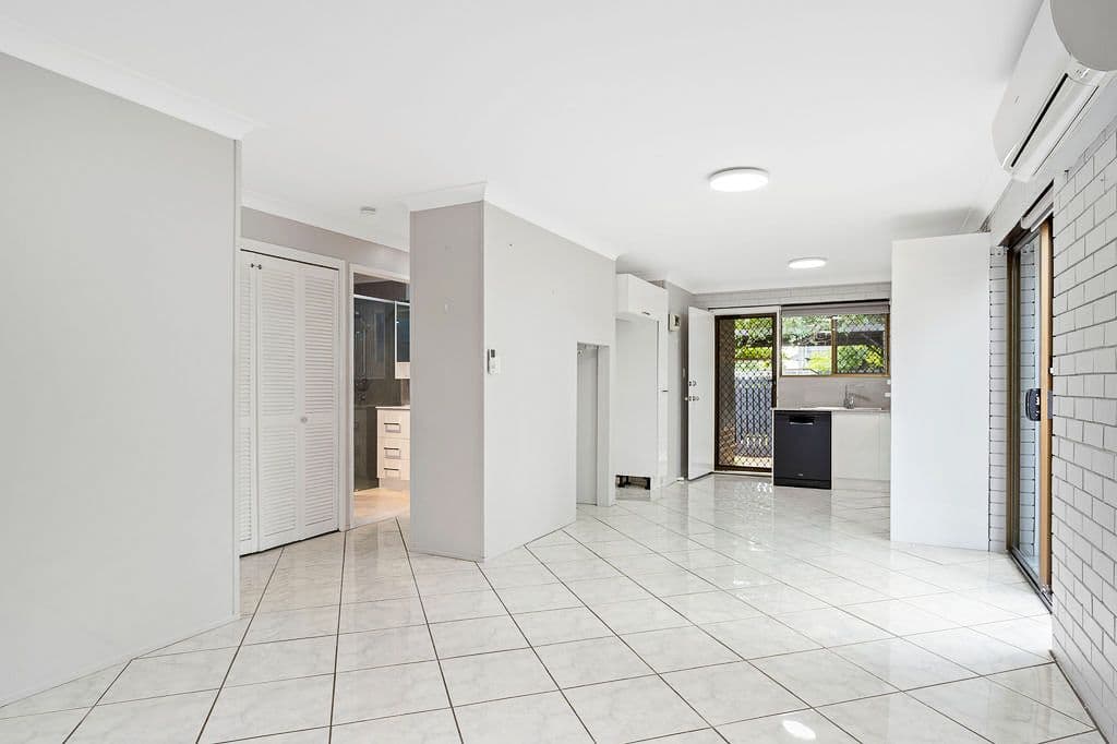 160 Glebe Road, Booval QLD 4304, Booval - Thumbnail 5