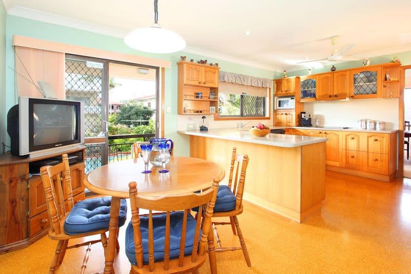 21 Yaldara Street, CARSELDINE QLD 4034, Carseldine - Thumbnail 2