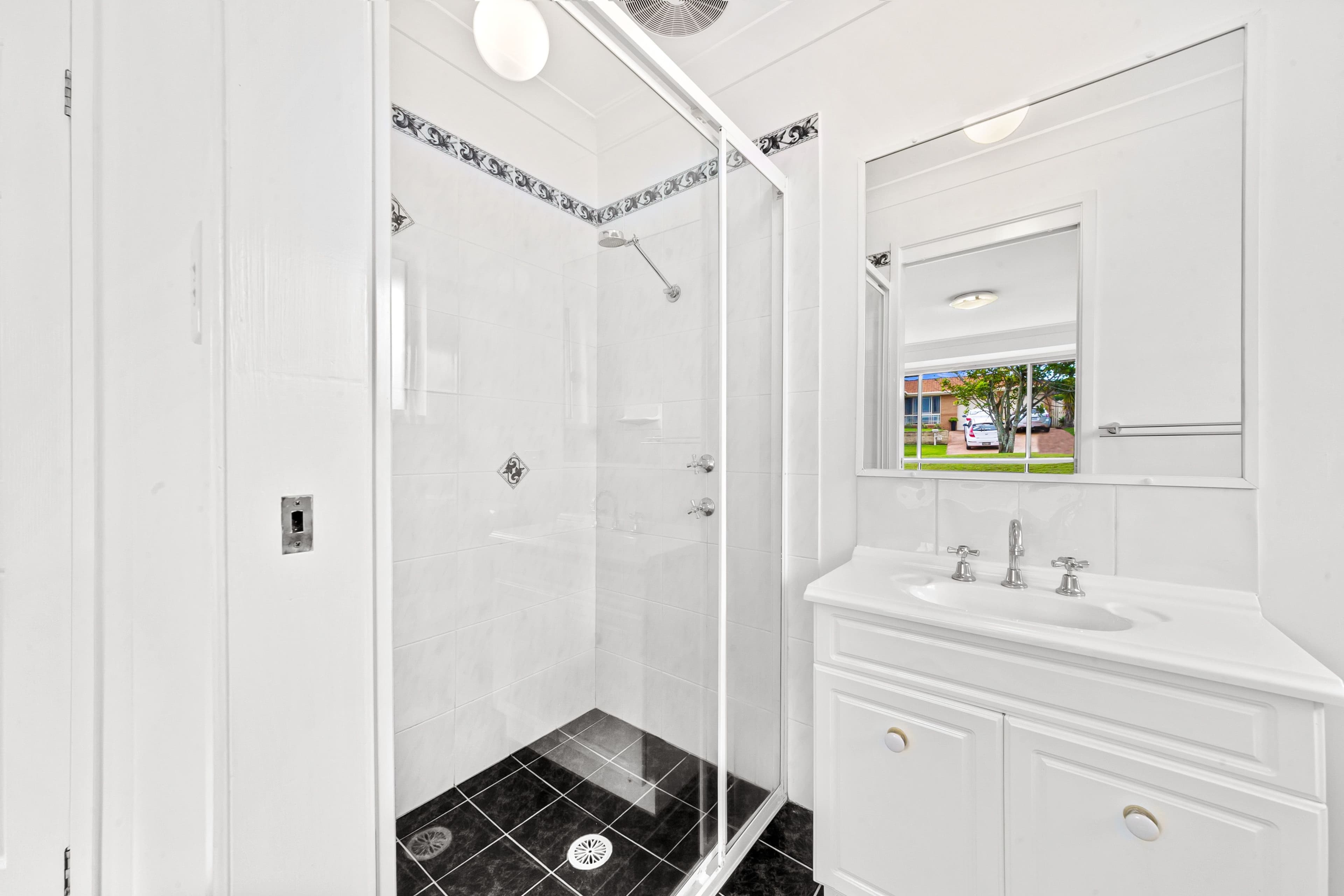 35 White Swan Avenue, Blue Haven NSW 2262, Blue Haven - Thumbnail 8