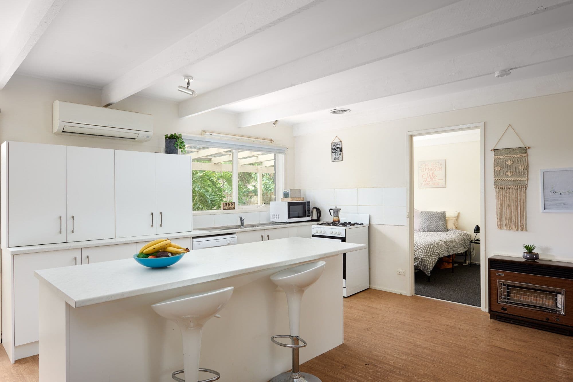 2 Jelbart Court, Rosebud VIC 3939, Rosebud - Thumbnail 2