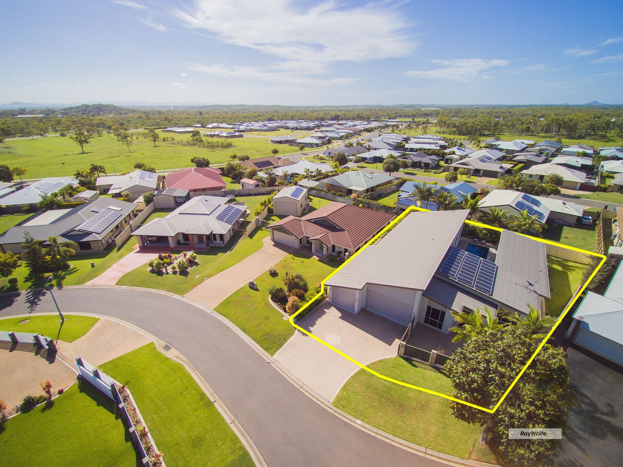 11 Crear Court, Norman Gardens QLD 4701, Norman Gardens - Thumbnail 2