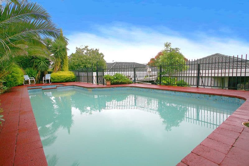 14 Stainsby Close, ENDEAVOUR HILLS VIC 3802, Endeavour Hills - Thumbnail 2
