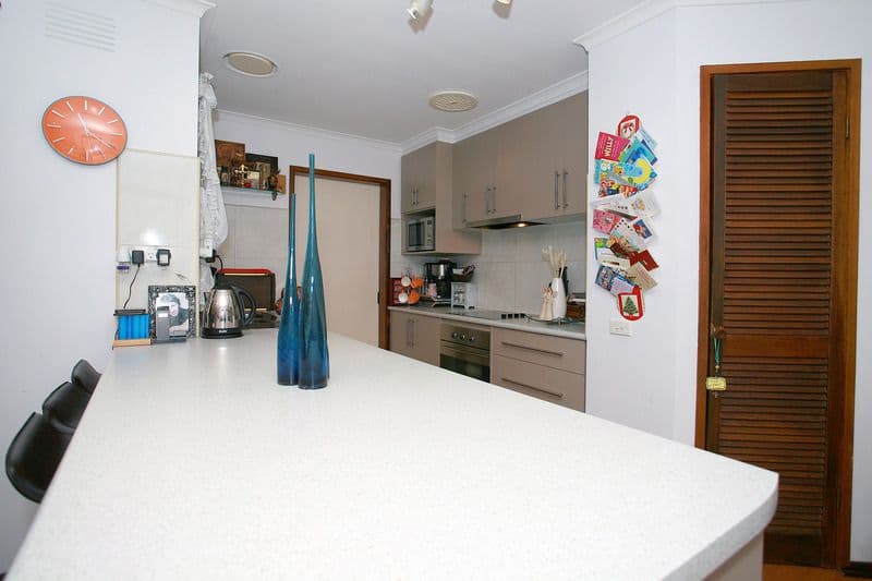 14 Stainsby Close, ENDEAVOUR HILLS VIC 3802, Endeavour Hills - Thumbnail 7