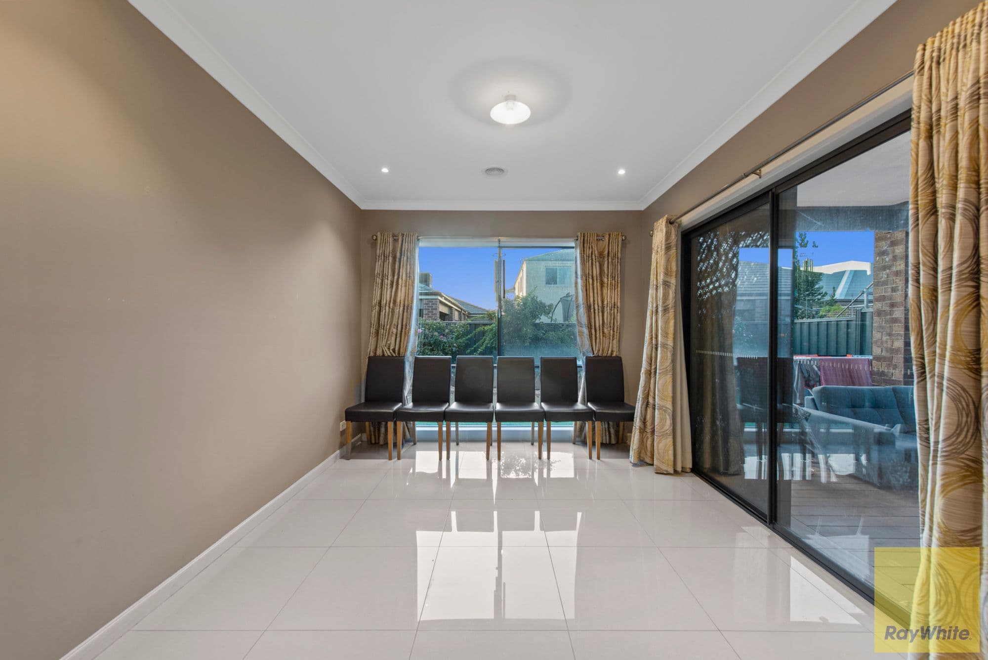 19 Beachmere Street, Tarneit VIC 3029, Tarneit - Thumbnail 3