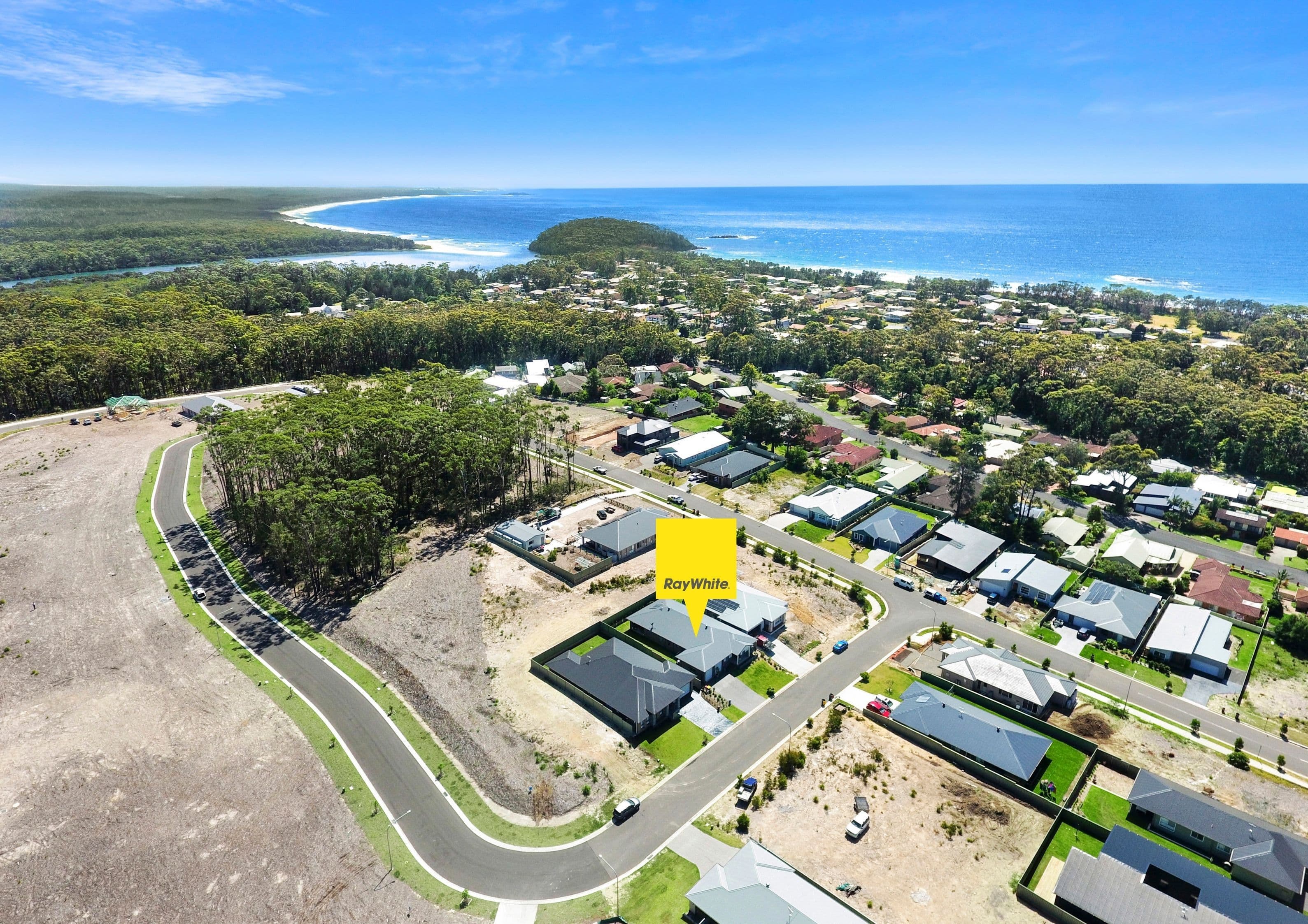 6 Iluka Crescent, Narrawallee NSW 2539, Narrawallee - Thumbnail 2