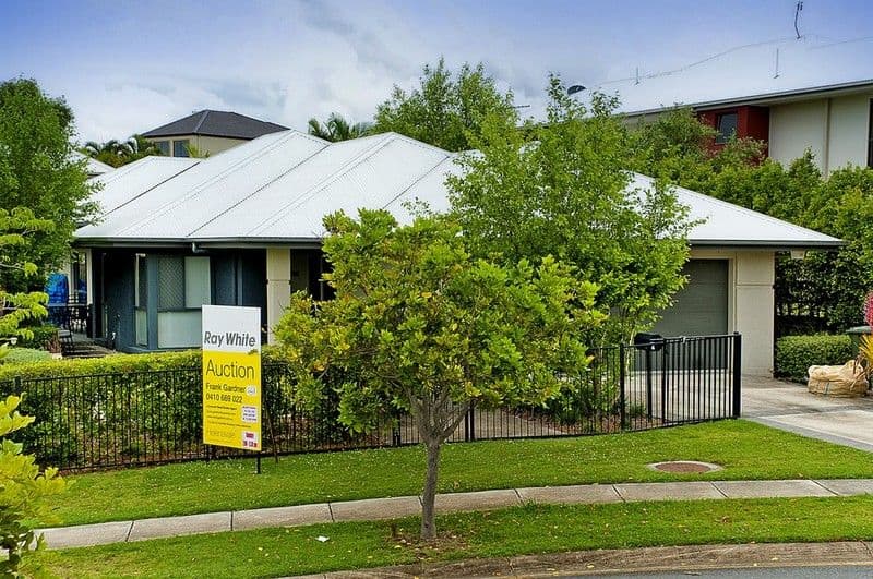 8 Beerwah Street, PACIFIC PINES QLD 4211, Pacific Pines - Image 1