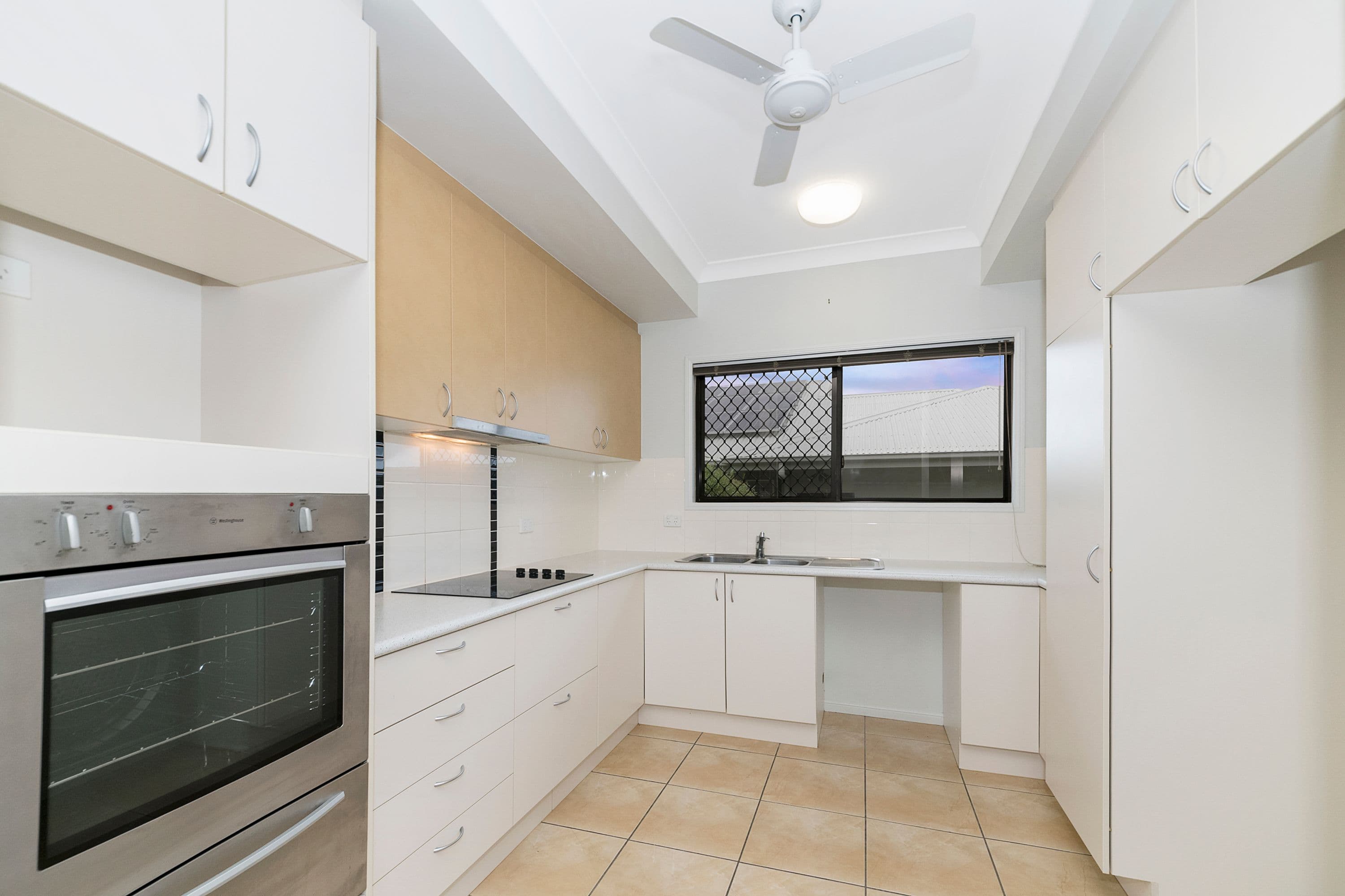 15 Franklin Drive, Mount Louisa QLD 4814, Mount Louisa - Thumbnail 4