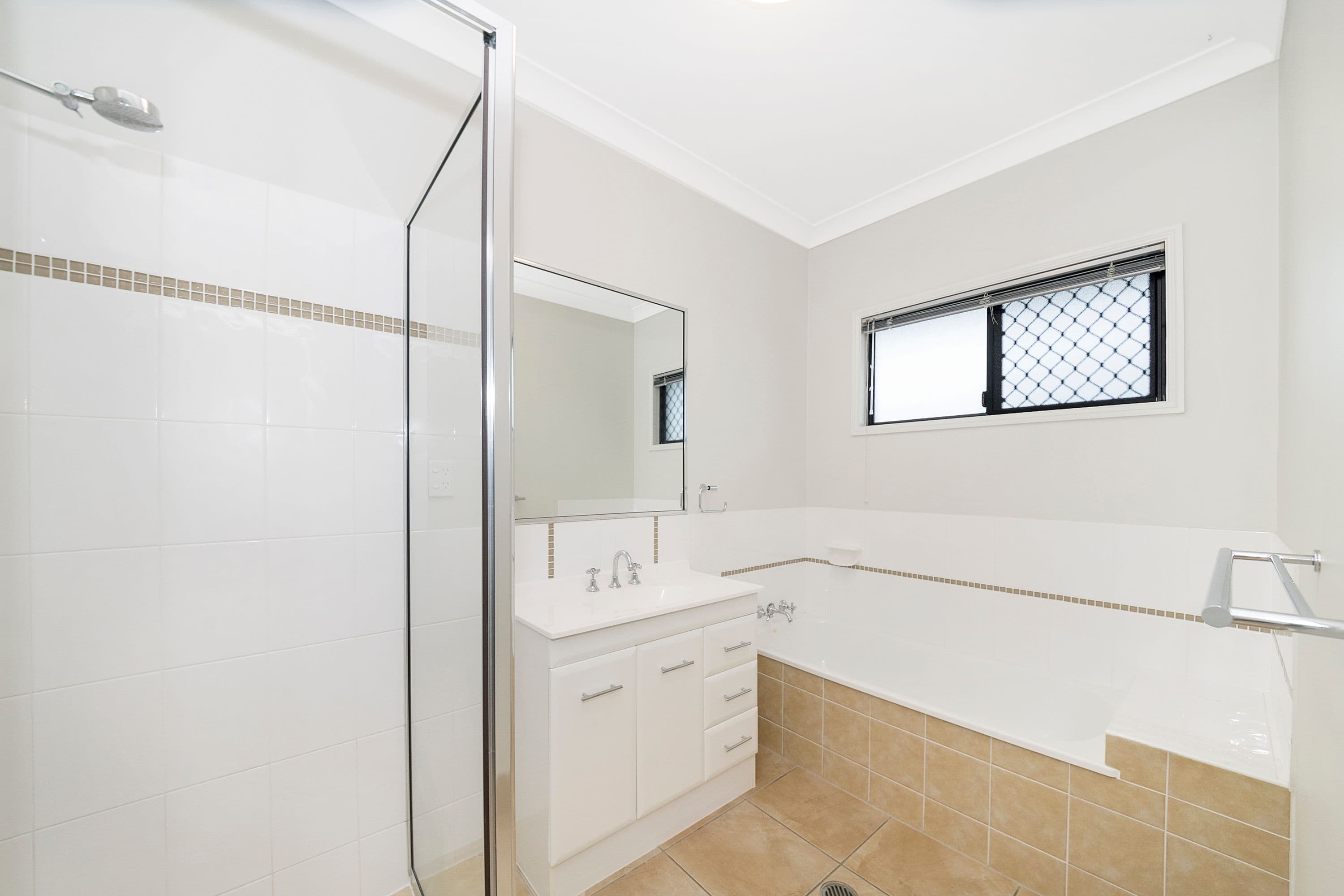 15 Franklin Drive, Mount Louisa QLD 4814, Mount Louisa - Thumbnail 5