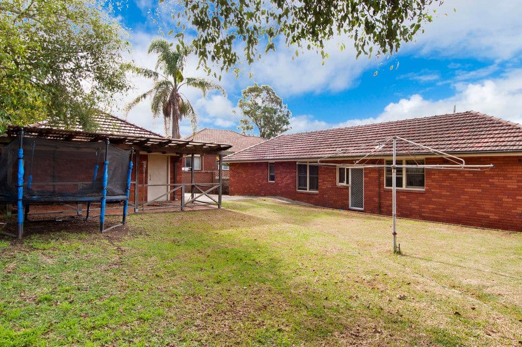 32 Forest Way, FRENCHS FOREST NSW 2086, Frenchs Forest - Thumbnail 2
