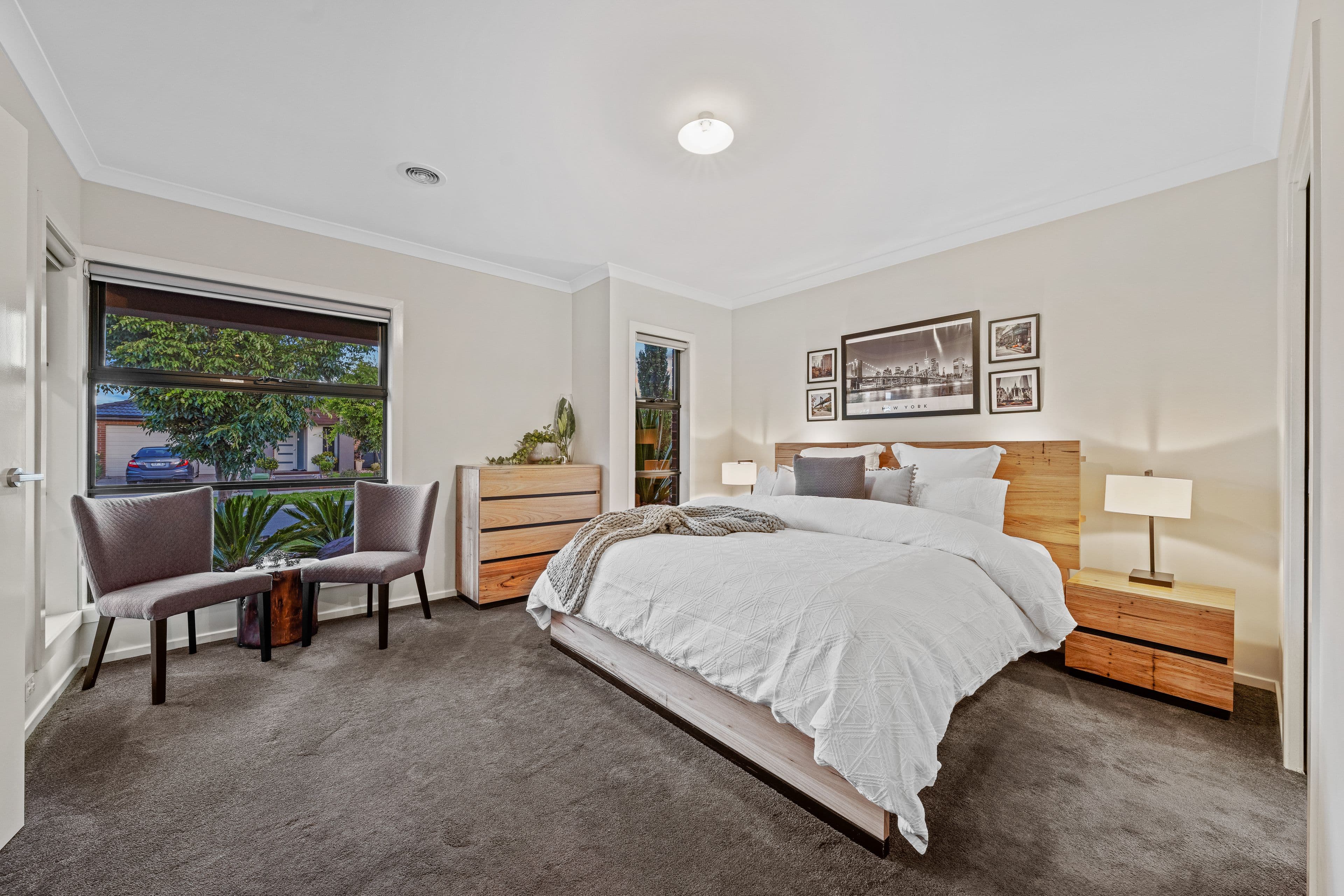 9 Carlyle Crescent, Clyde North VIC 3978, Clyde North - Thumbnail 3