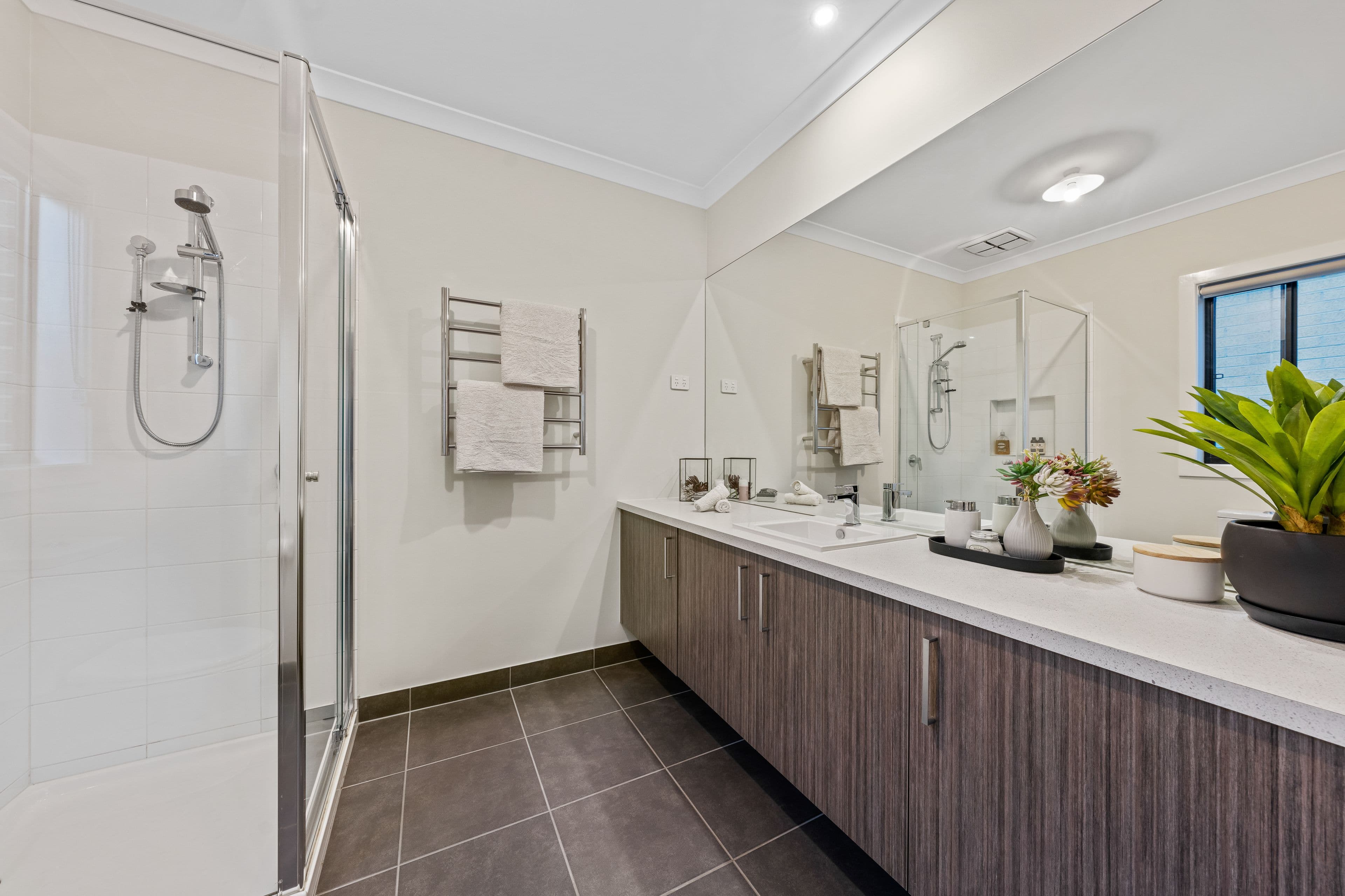 9 Carlyle Crescent, Clyde North VIC 3978, Clyde North - Thumbnail 4