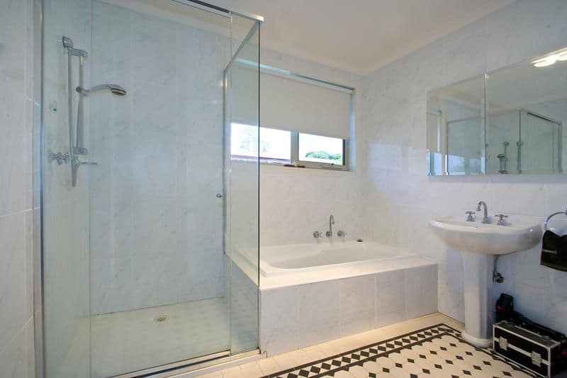 21 Centre Dandenong Road, DINGLEY VILLAGE VIC 3172, Dingley Village - Thumbnail 4