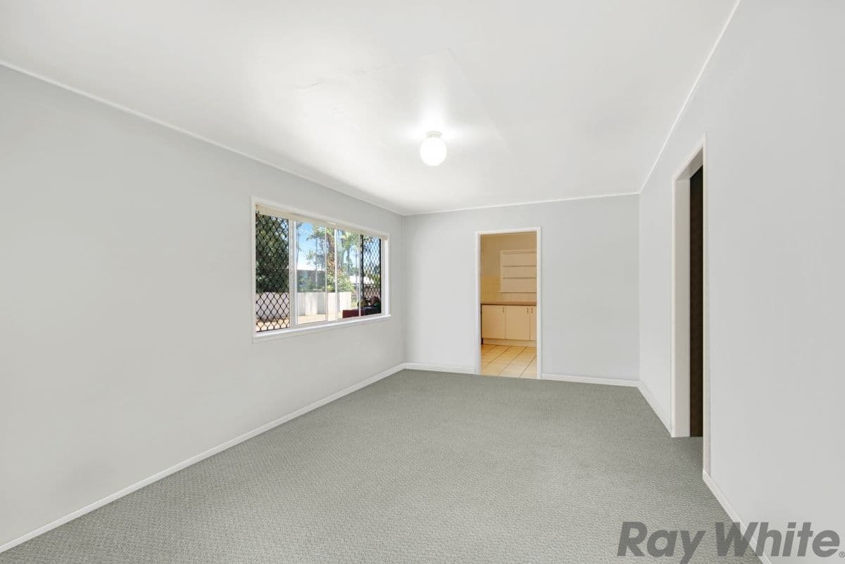 18 Windsor Place, Deception Bay QLD 4508, Deception Bay - Thumbnail 2