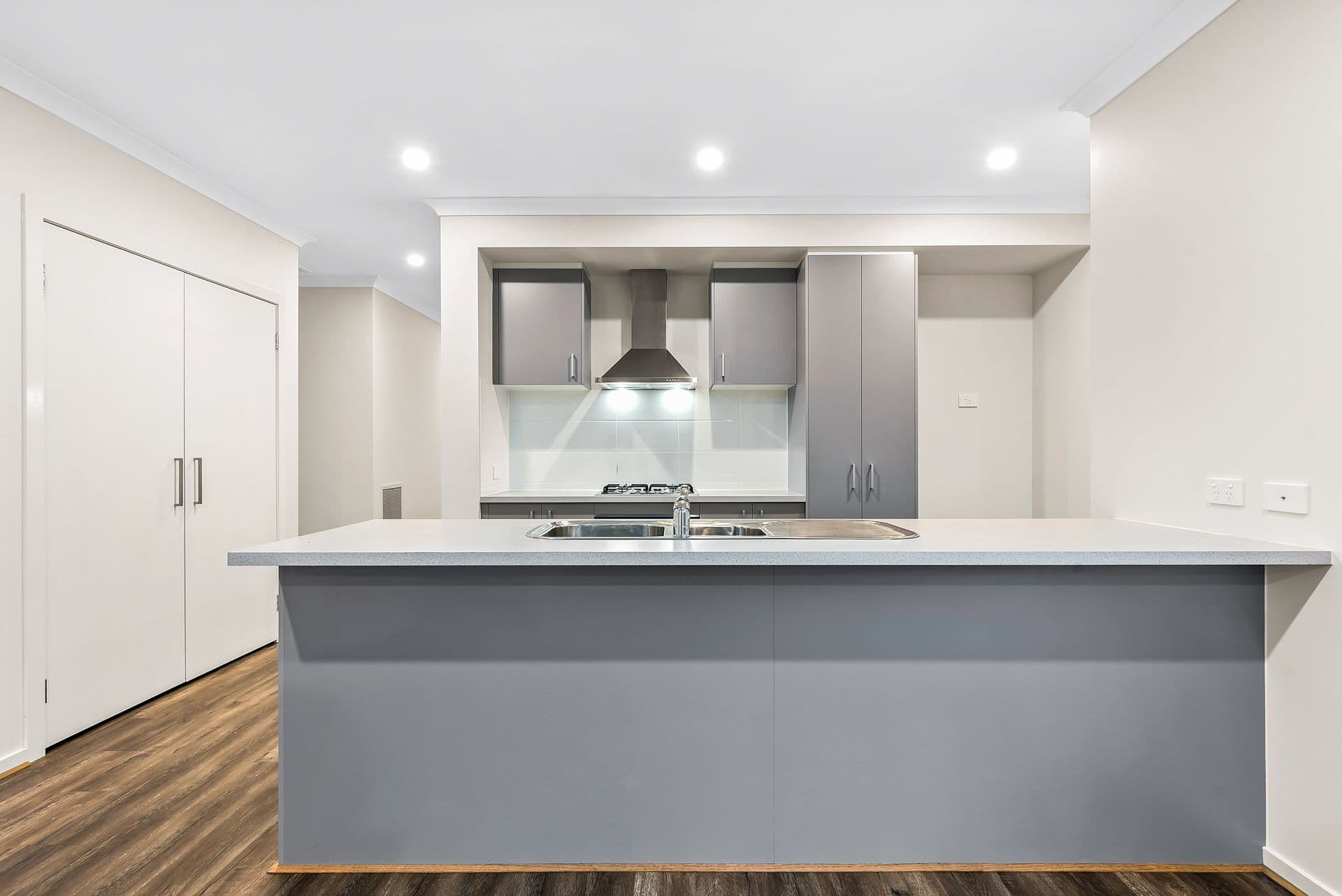 27 Excalibur Street, Berwick VIC 3806, Berwick - Thumbnail 5