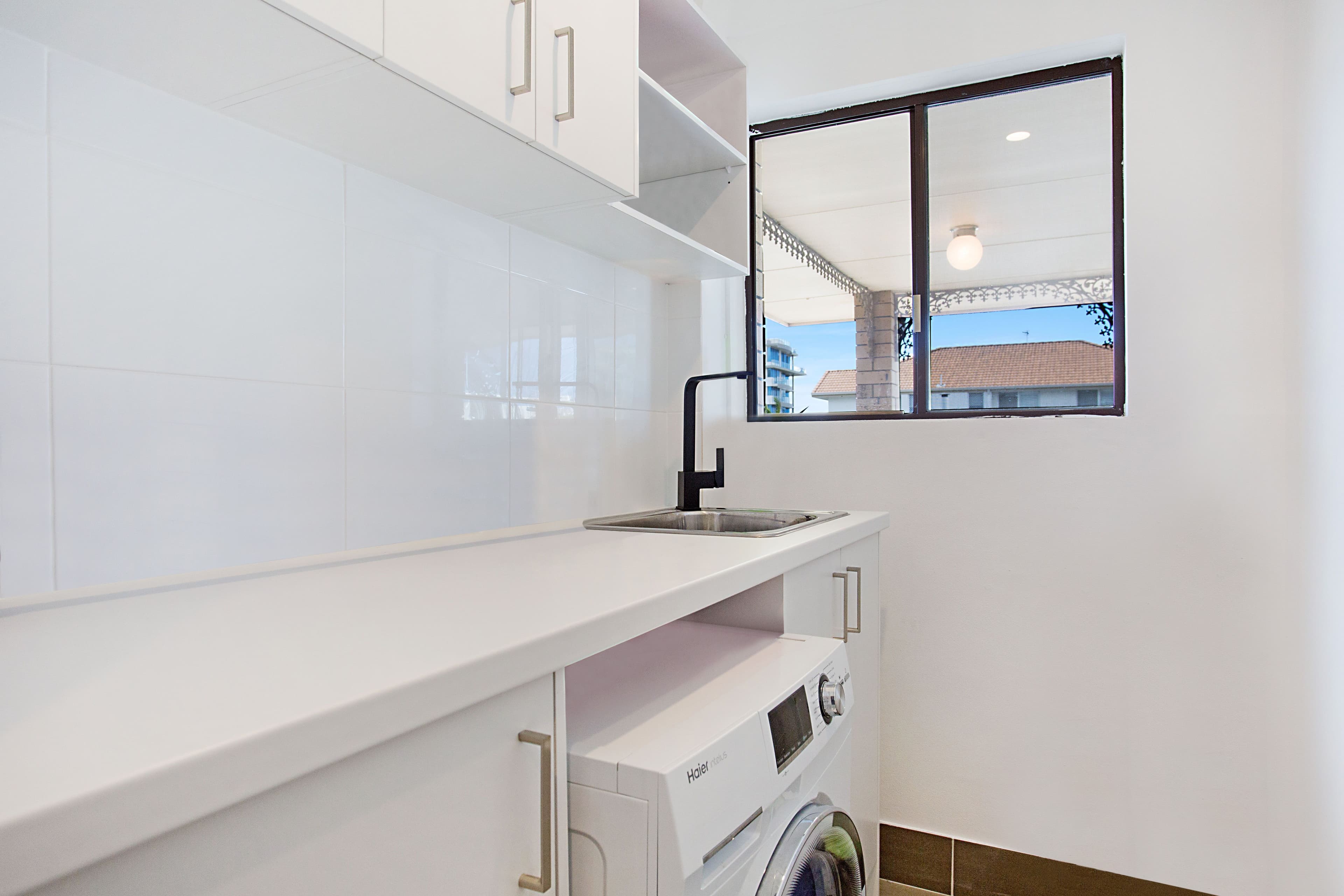 32 Peerless Avenue, Mermaid Beach QLD 4218, Mermaid Beach - Thumbnail 6