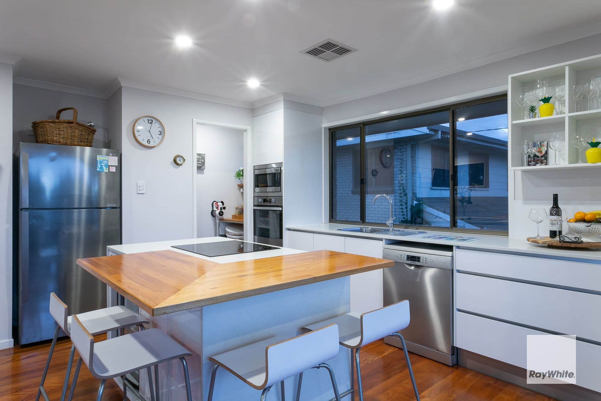 31 Hamilton Street, Redland Bay QLD 4165, Redland Bay - Thumbnail 3