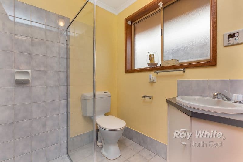 9 Rochester Drive, Salisbury Heights SA 5109, Salisbury Heights - Thumbnail 3