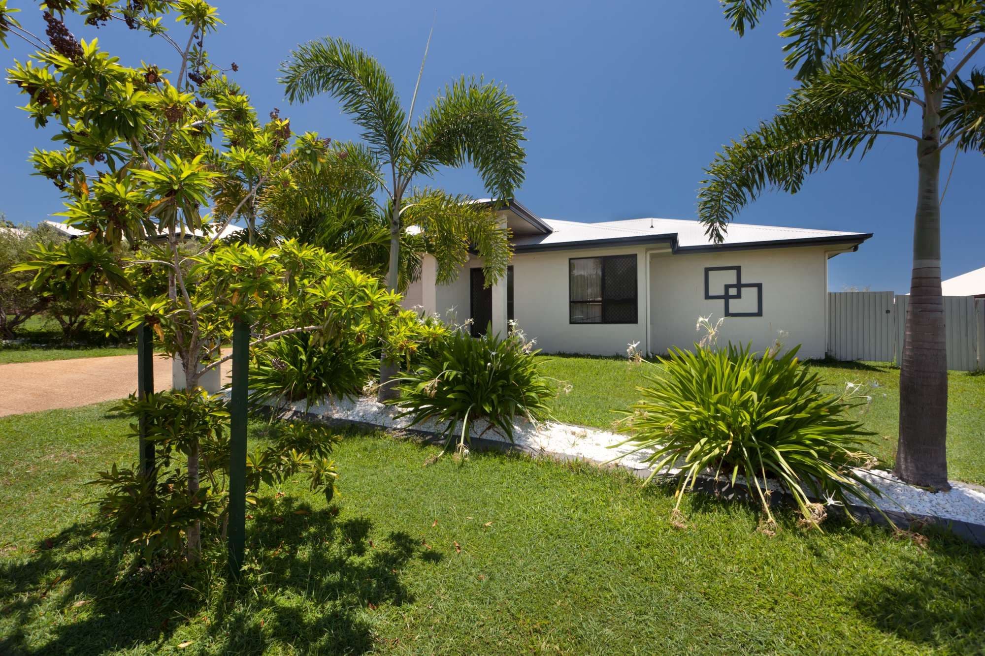 12 Baxendell Place, BUSHLAND BEACH QLD 4818, Bushland Beach - Thumbnail 2