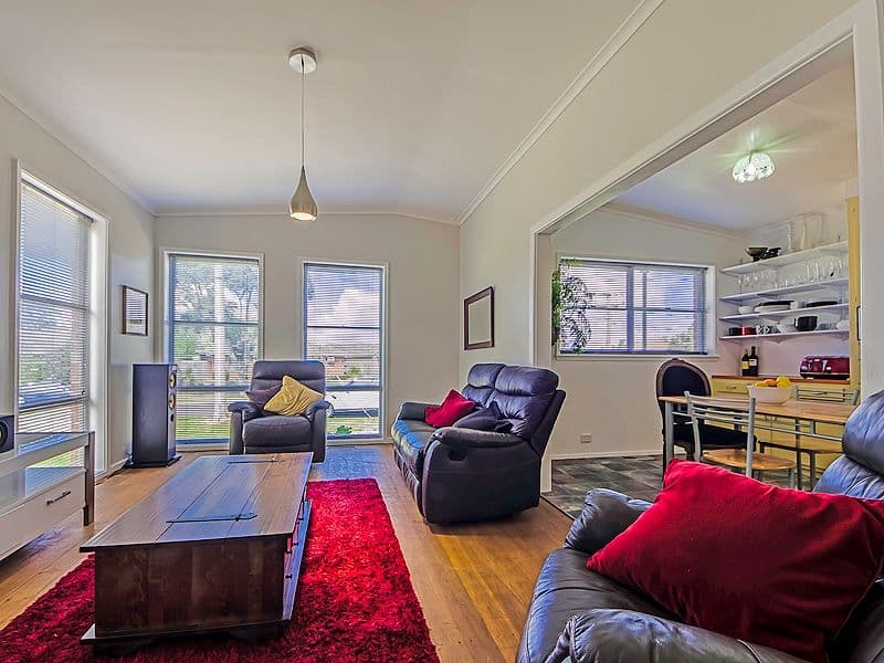 31 Richmond Crescent, Werribee VIC 3030, Werribee - Thumbnail 2