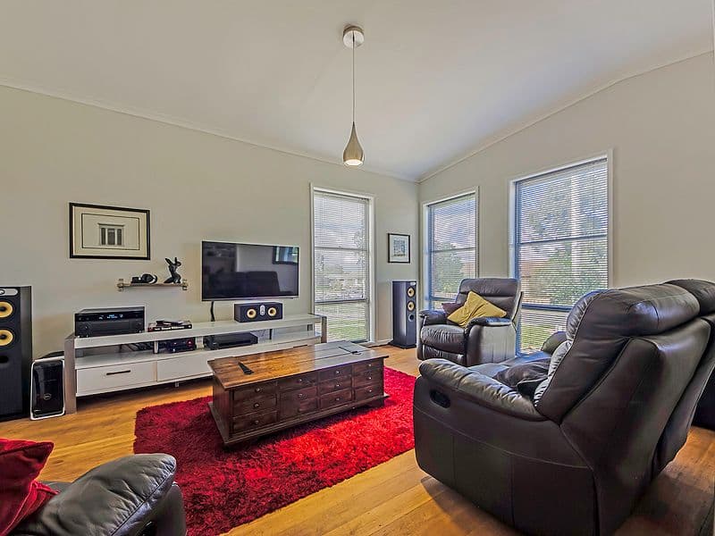 31 Richmond Crescent, Werribee VIC 3030, Werribee - Thumbnail 3